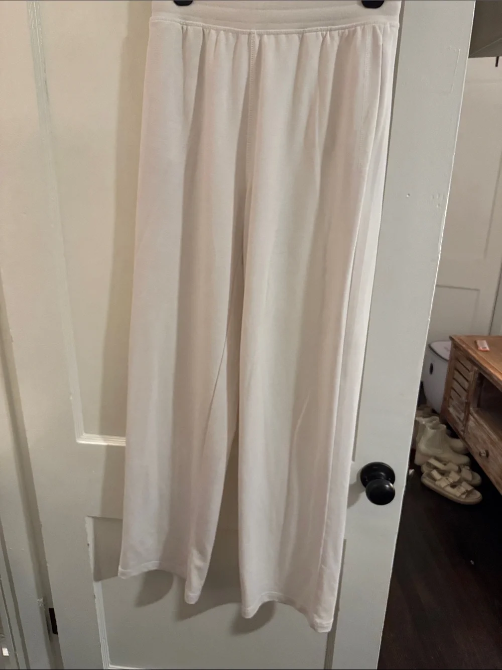 ALO Yoga Cream Wide-Leg Lounge Pants